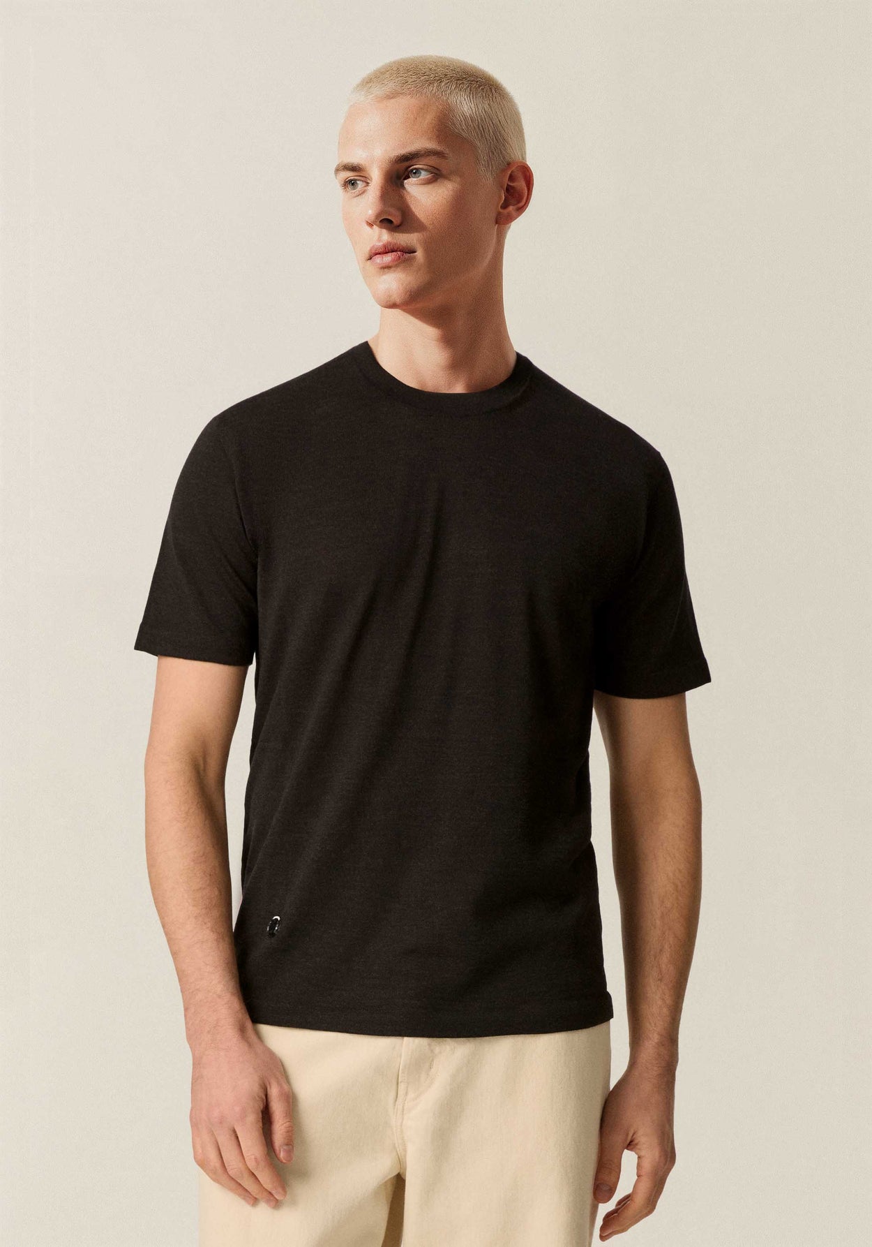 The Ultra-Light T-Shirt Anthracite Black Male Image