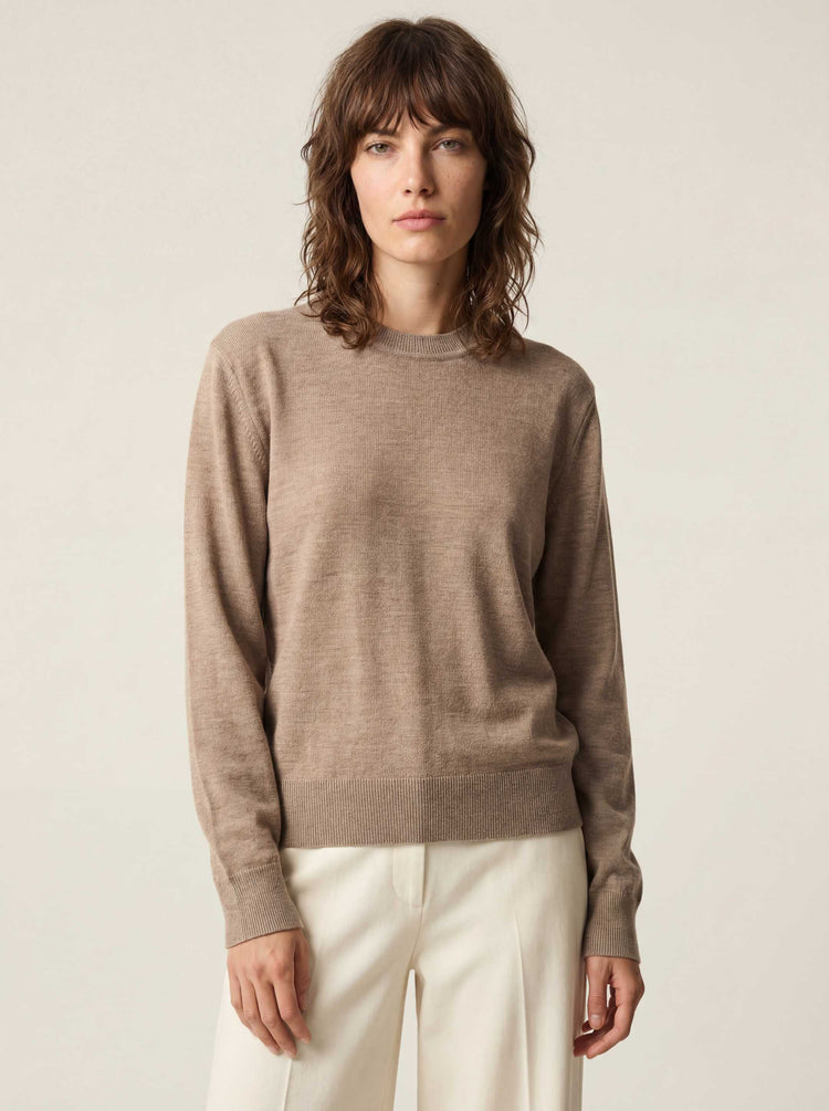 The Boxy Knitted Crewneck Fawn Brown Image