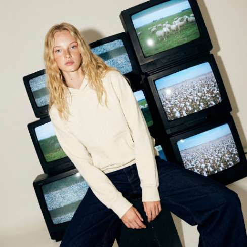 Sweatshirt Hoodies → Cover Image