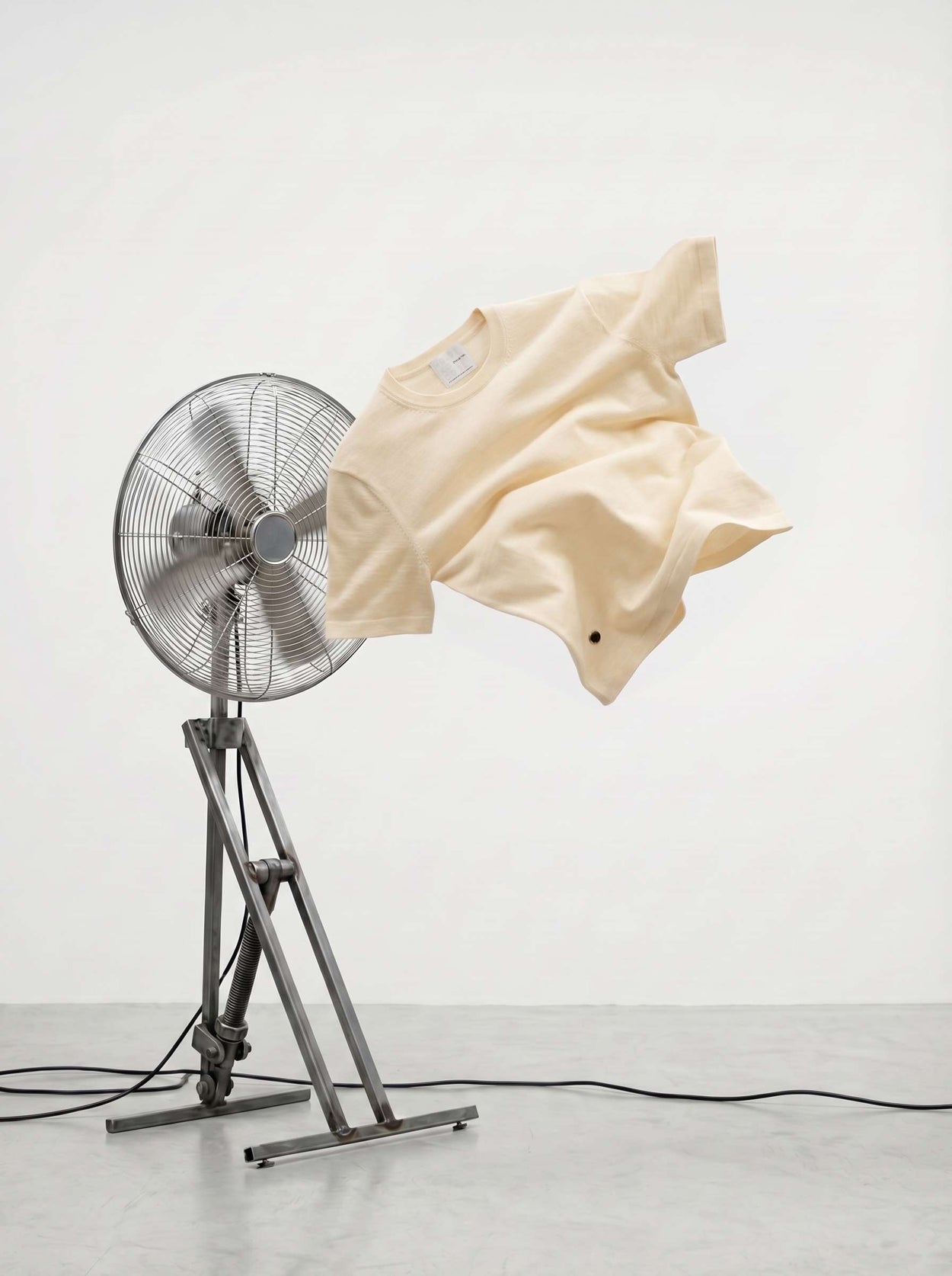 The Ultra-Light T-Shirt Almond White Image