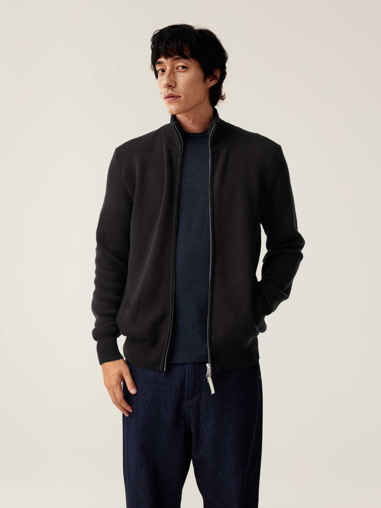 The Everyday Zip Through Anthracite Black Image