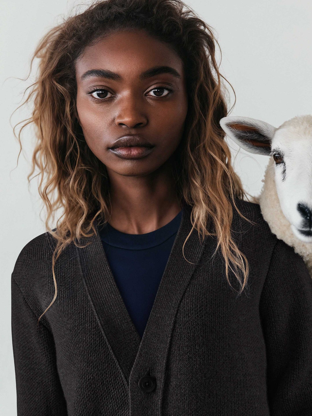 The Cardigan 2.0 Anthracite Black Female Image