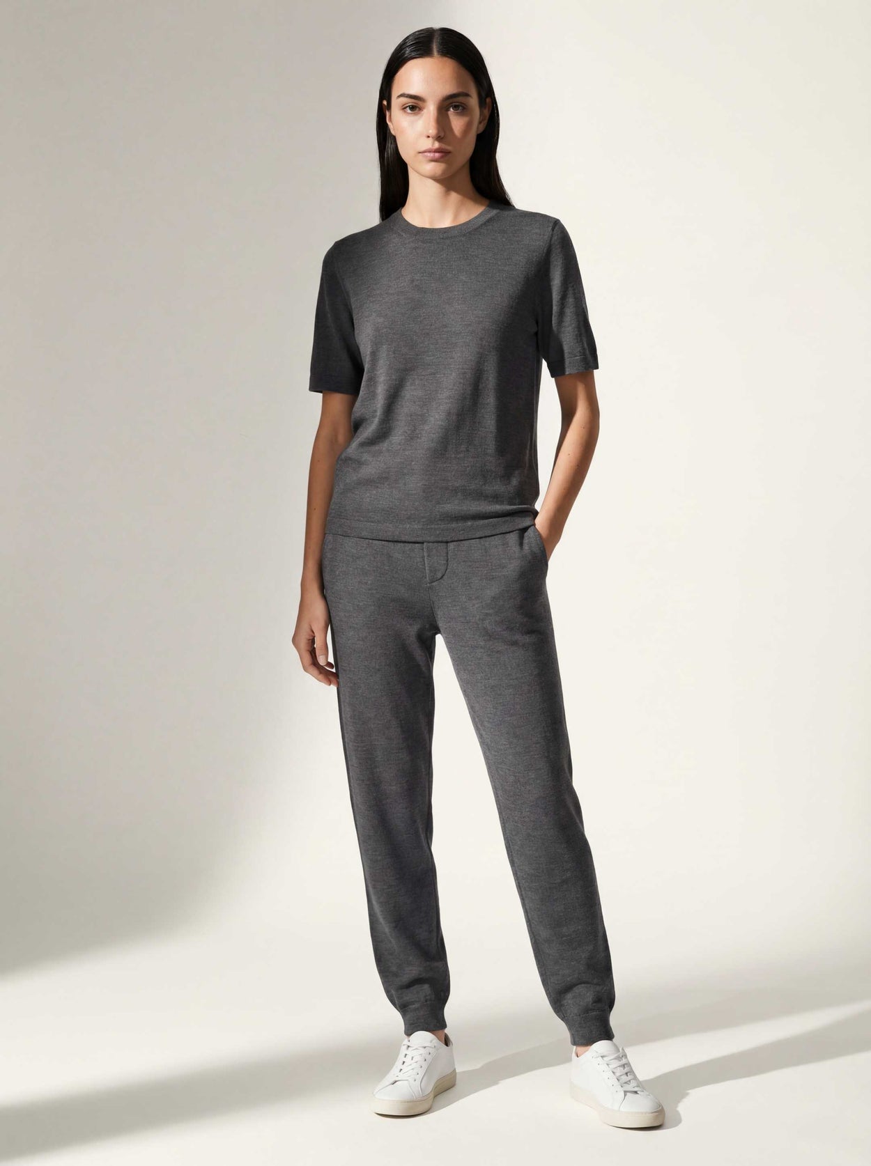 The Flow Jogger Slate Grey Female Image