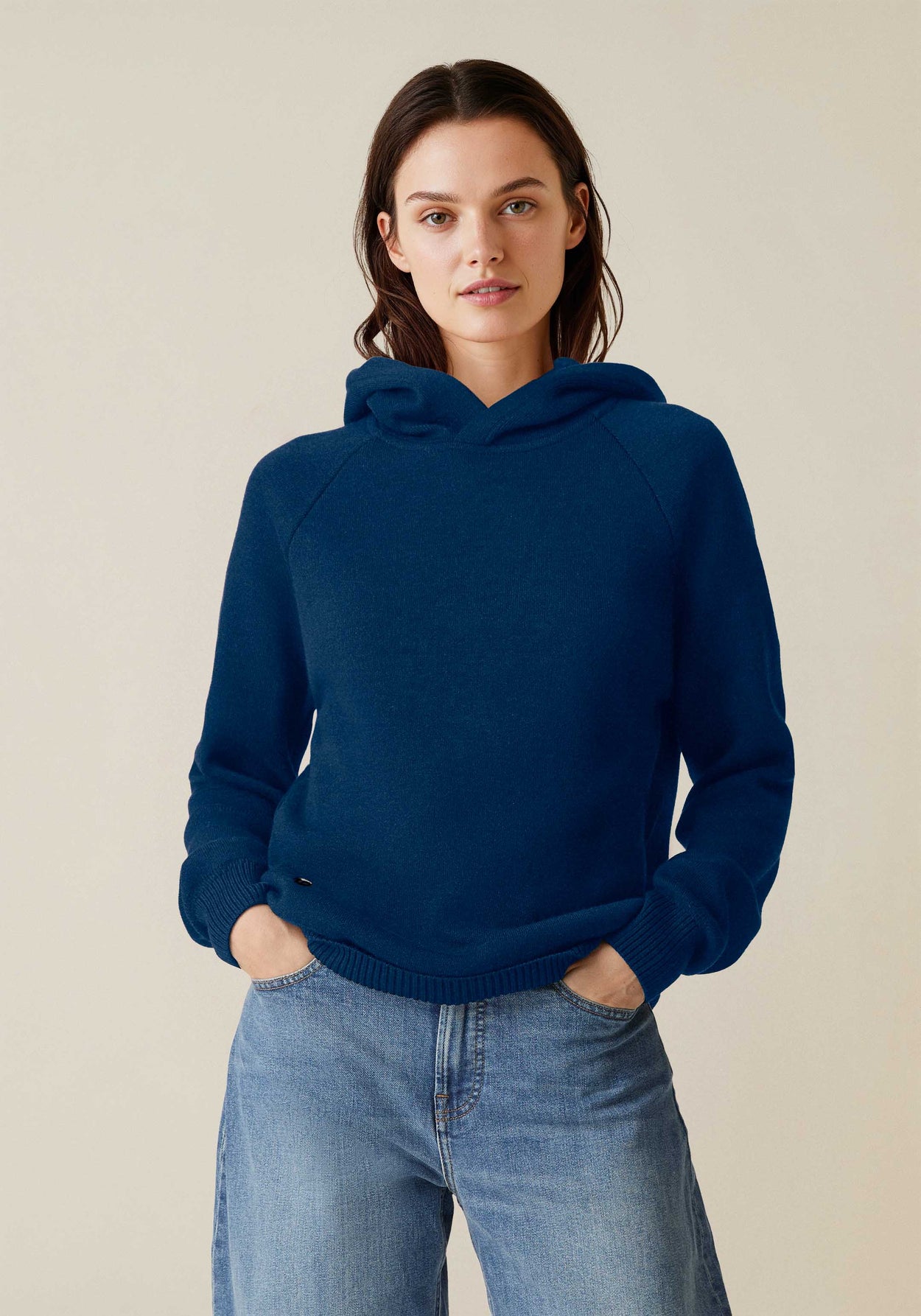 The Knitted Hoodie Tasman Blue Female Image