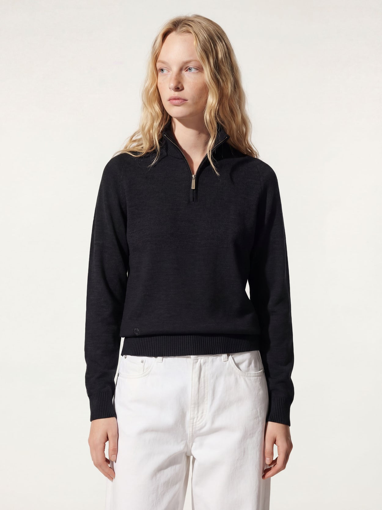 The Half Zip Anthracite Black Female Image