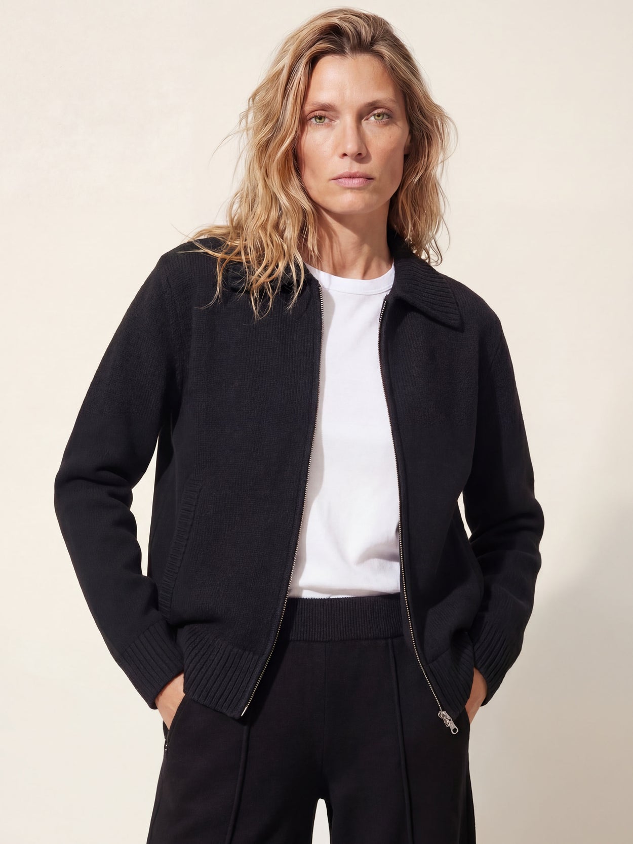 The Knitted Bomber Anthracite Black Female Image