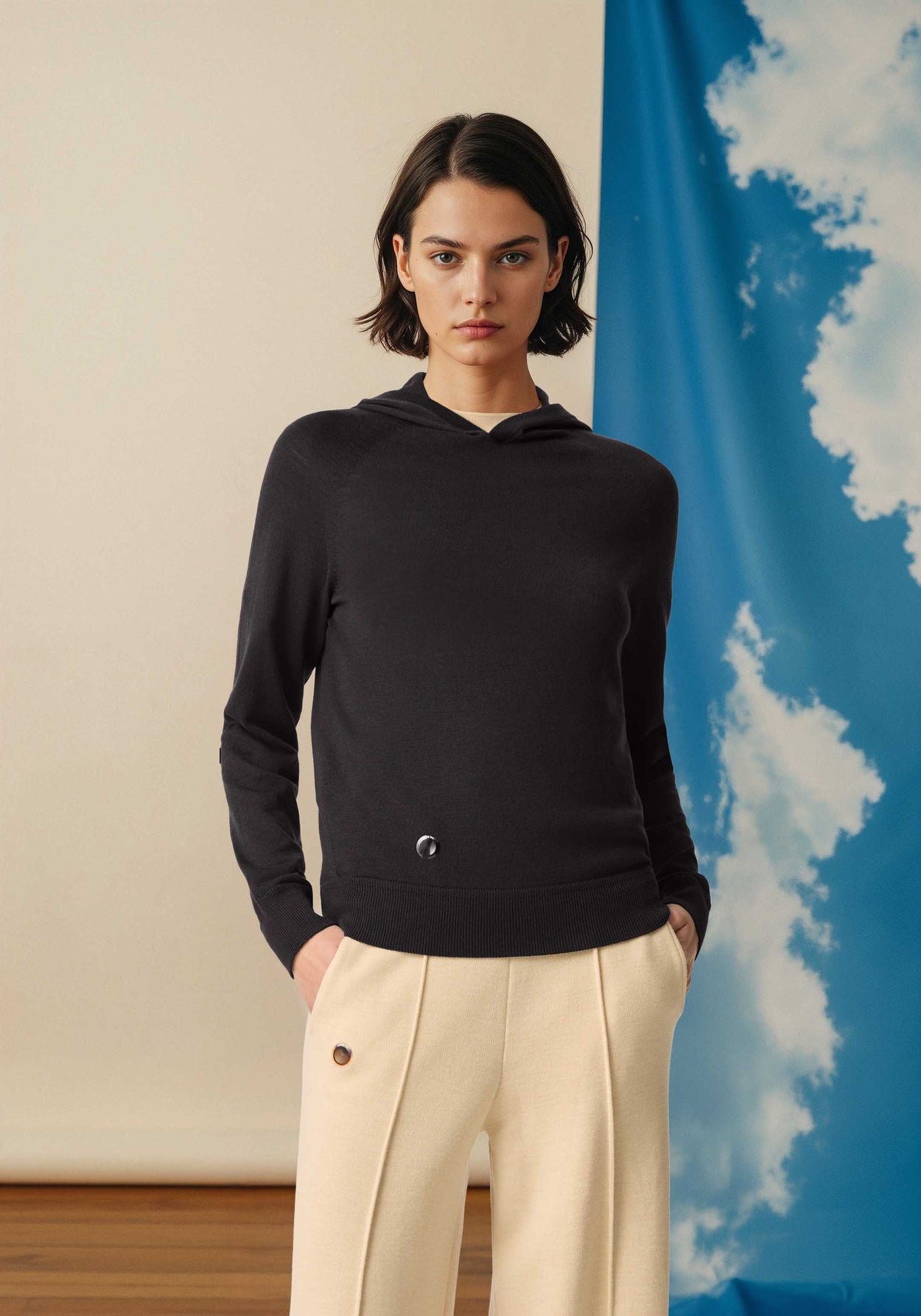 The Ultra-Light Hoodie Anthracite Black Female Image