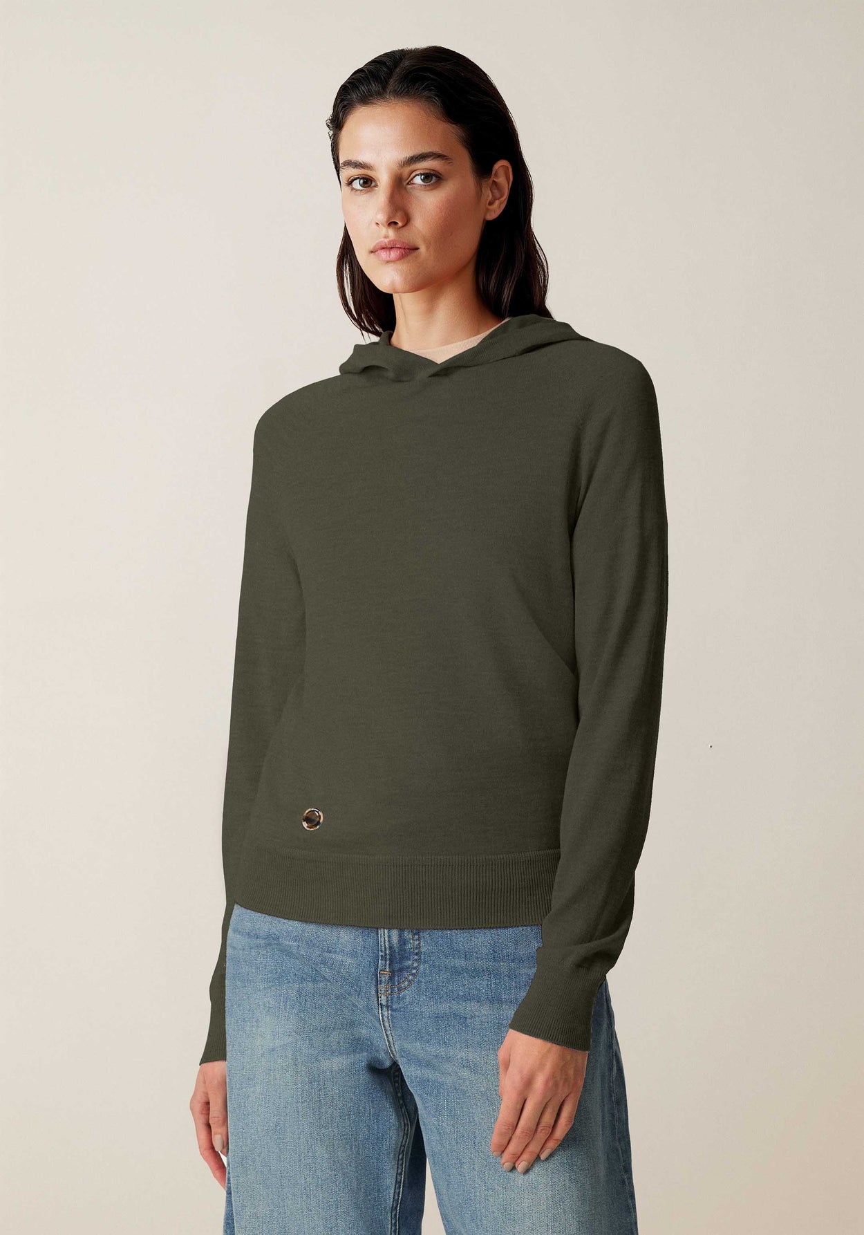 The Ultra-Light Hoodie Moss Green Female Image