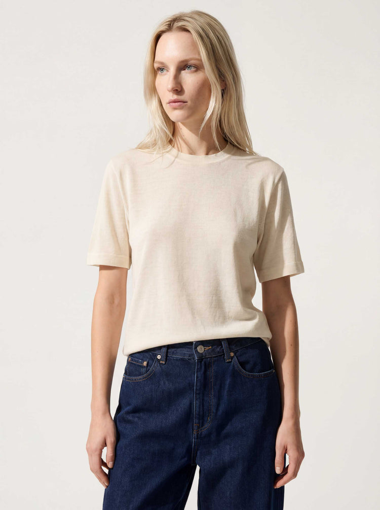 The Ultra-Light T-Shirt Almond White Image