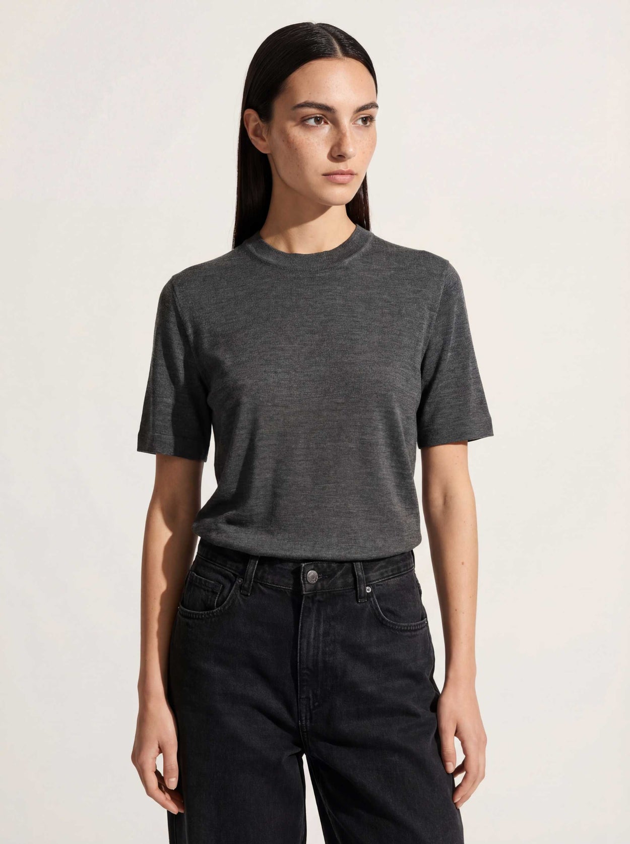 The Ultra-Light T-Shirt Slate Grey Female Image