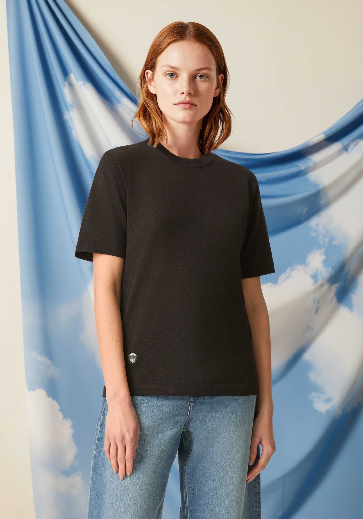 The Ultra-Light T-Shirt Anthracite Black Female Image