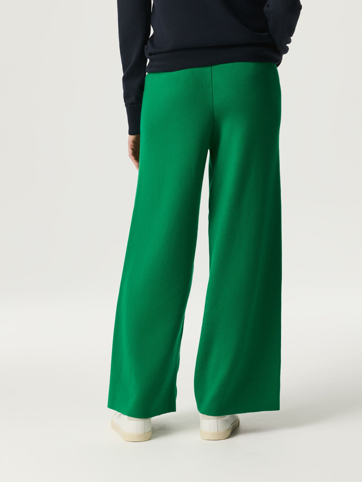 The Flow Trousers Bottle Green Female Image