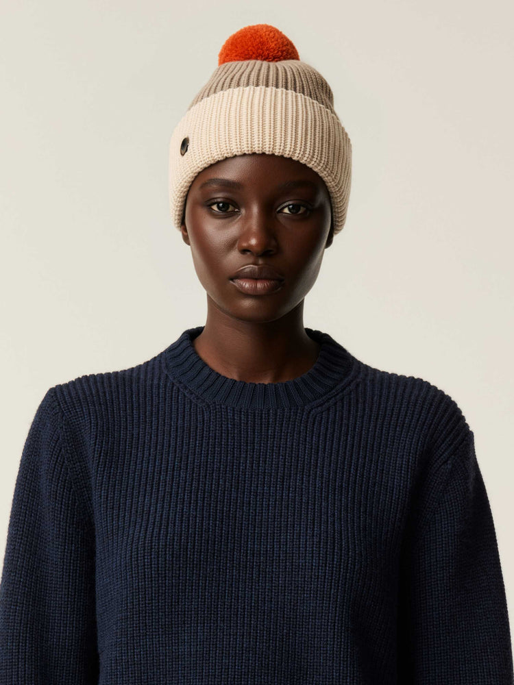 The Iconic Bobble Beanie Fawn Brown Image