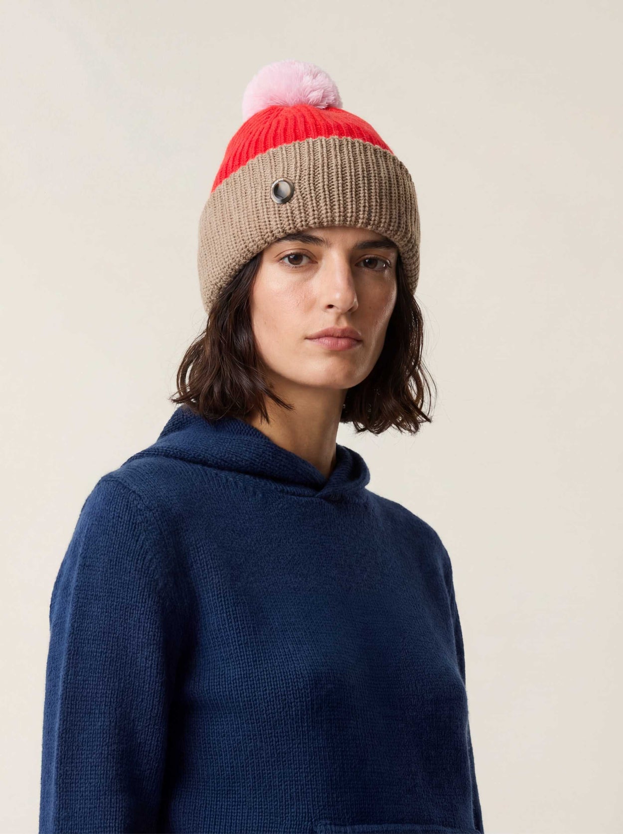 The Iconic Bobble Beanie Poppy Red Female Image